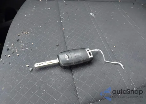 2018 Kia Sorento 2.4L Lx z USA, uszkodzony, nr VIN 5XYPGDA39JG379151